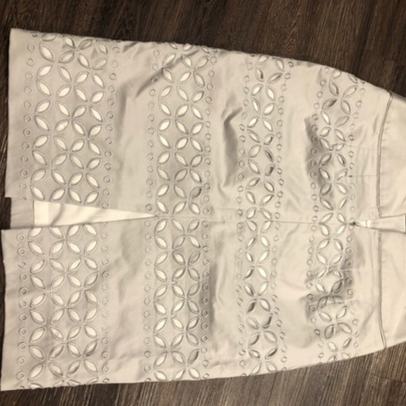 White House Black Market Eyelet Pencil Skirt - Picture 4 of 4